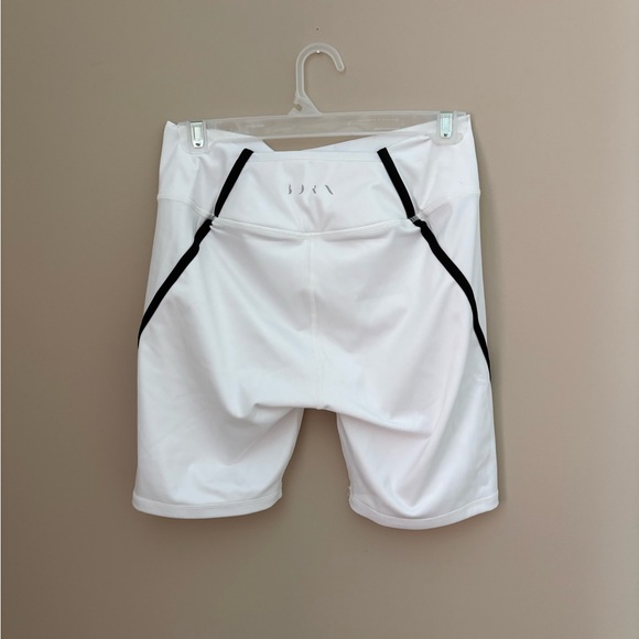 Born Living Yoga White Leggings with Black Accents size L - Picture 6 of 7